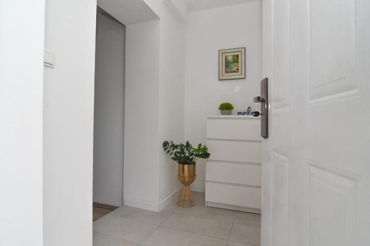 Apartman Gluic Sinj Εξωτερικό φωτογραφία